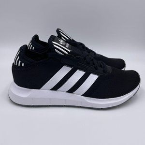 adidas Swift Run X Black / White Womens Shoes